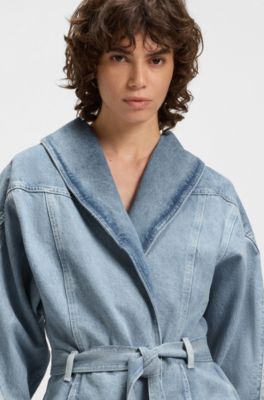 Chaqueta en denim r&iacute;gido azul con peplo y cintur&oacute;n, Azul