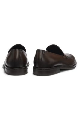 Mocasines de piel con leng&uuml;eta con textura, Marr&oacute;n oscuro