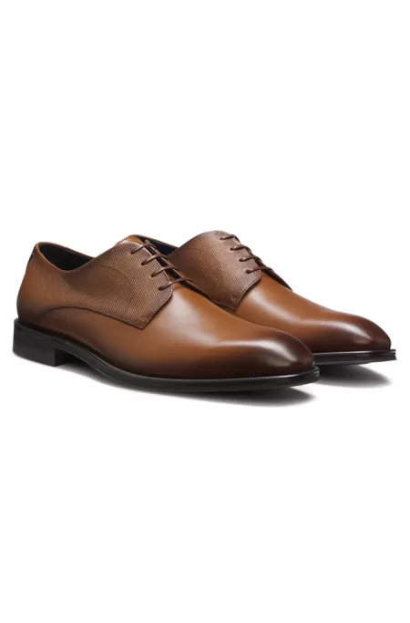 Derby shoes in textured and smooth leather