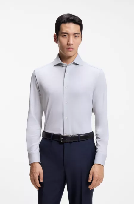 Slim-fit shirt in a wrinkle-resistant cotton blend