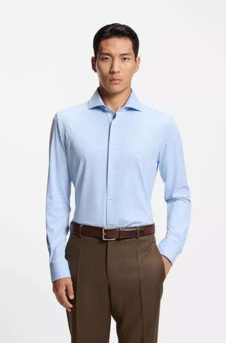 Slim-fit shirt in a wrinkle-resistant cotton blend