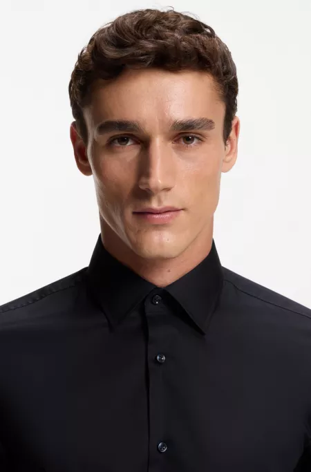 Easy-iron slim-fit shirt in cotton poplin