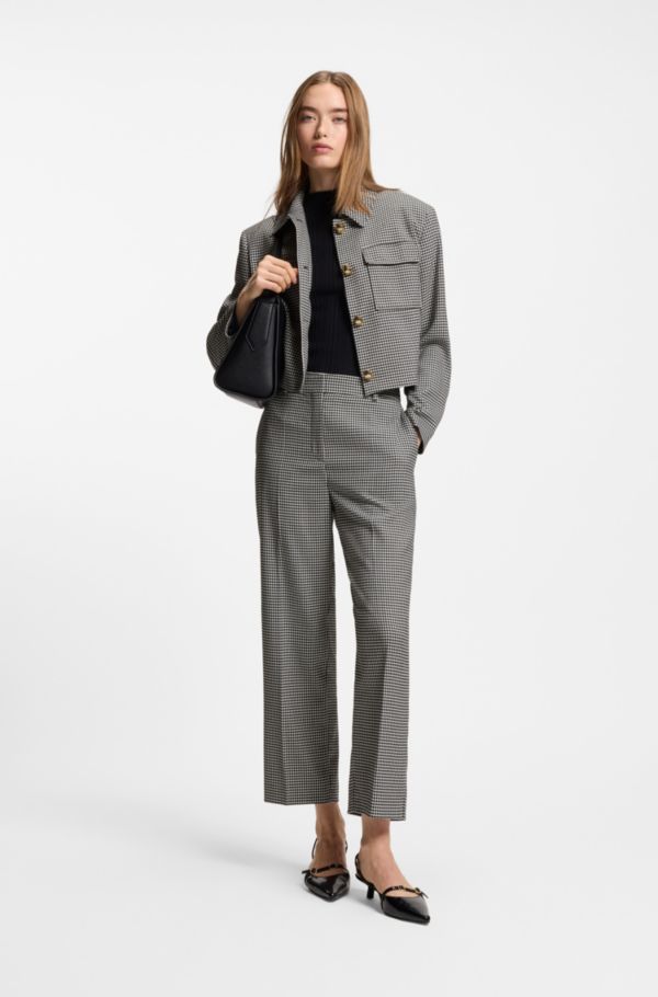 Relaxed-fit blazer with cropped length - image 2