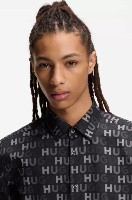 Printed slim-fit shirt in cotton poplin