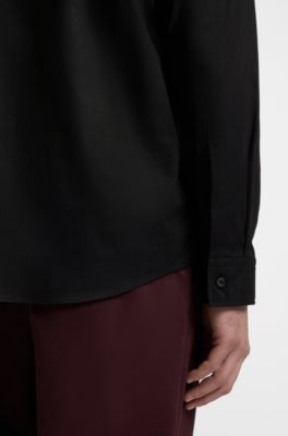 Camisa relaxed fit en lona de algod&oacute;n el&aacute;stico, Negro