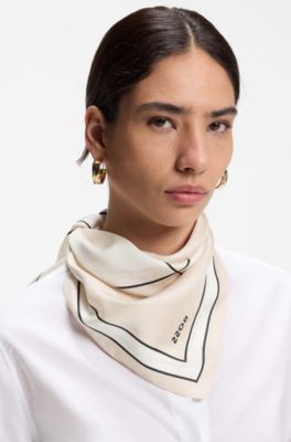 Pa&ntilde;uelo estampado en seda con monogramas Double B, Beige claro