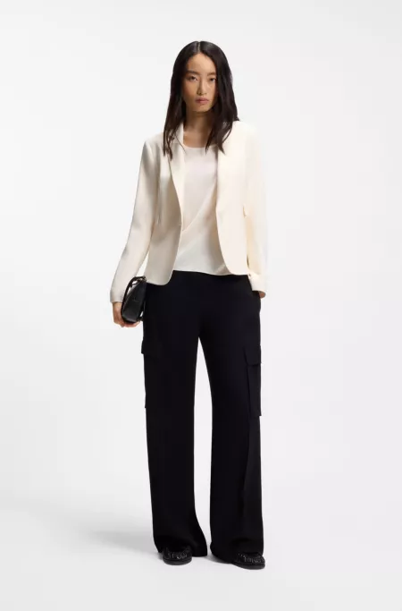 Slim-fit blazer with angled darts