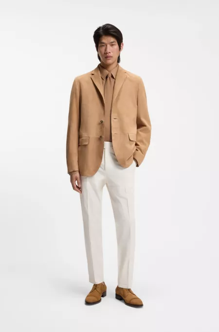 Derby shoes in suede with stitched details