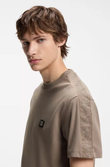 Relaxed-fit T-shirt in interlock cotton with embroidered shoulders