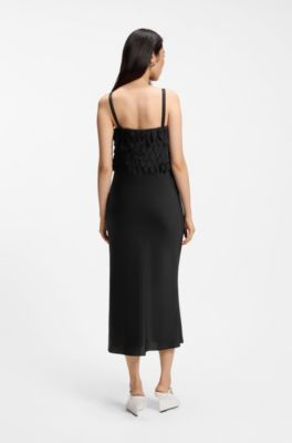 Vestido largo con tirantes y detalles cortados a l&aacute;ser, Negro