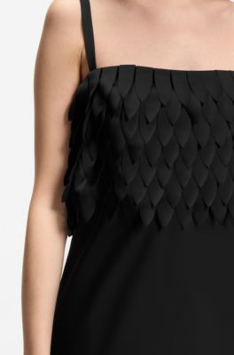 Vestido largo con tirantes y detalles cortados a l&aacute;ser, Negro