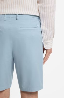 Shorts modern fit de sarga de algod&oacute;n el&aacute;stico, Celeste