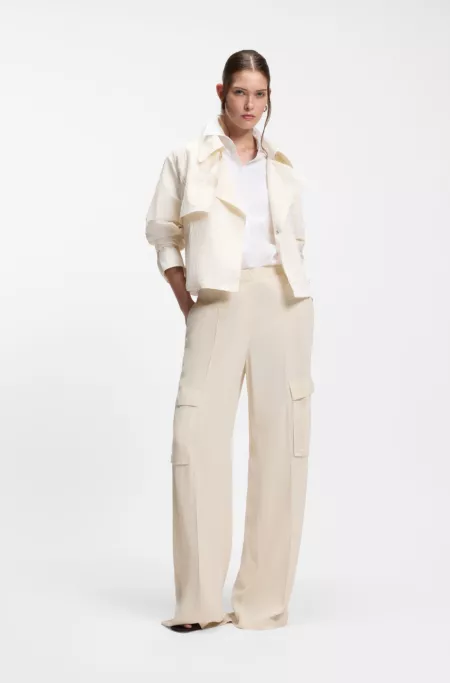 Regular-fit trousers with cargo pockets