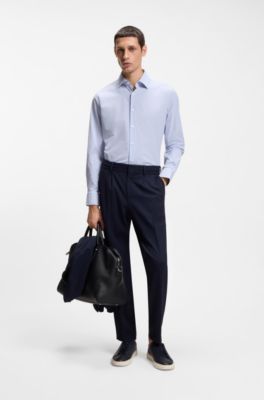 Camisa regular fit en tejido el&aacute;stico t&eacute;cnico a rayas, Celeste