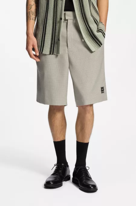 Relaxed-fit shorts with houndstooth pattern