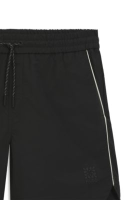 Contrast-piping shorts with water-repellent finish, Black