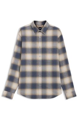 Chemise coupe d&eacute;contract&eacute;e en flanelle de coton &agrave; carreaux, bleu clair