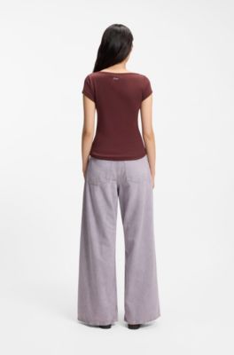 Camiseta de algod&oacute;n el&aacute;stico slim fit con ilustraci&oacute;n, Marr&oacute;n oscuro