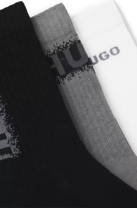 Three-pack of short-length socks