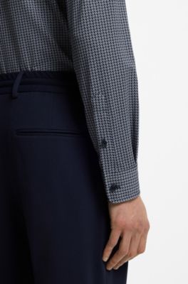 Camisa slim fit en punto el&aacute;stico t&eacute;cnico hecho en Italia, Azul oscuro
