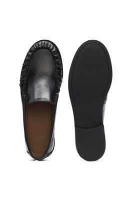Ruched-detail moccasins in leather, Black
