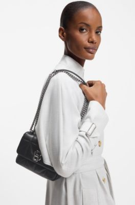 Petit sac &agrave; bandouli&egrave;re matelass&eacute; avec monogramme Double B, Noir