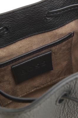 Logo-lettering bucket bag in leather, Black