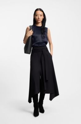 Bolso hobo de piel con letras de logo met&aacute;licas, Negro