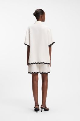 Blusa relaxed fit con cinta en zigzag en contraste, Blanco