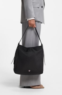 Bolso bandolera con logo apilado, Negro