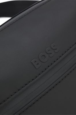 Bolso mensajero de piel sint&eacute;tica con detalles reflectantes, Negro