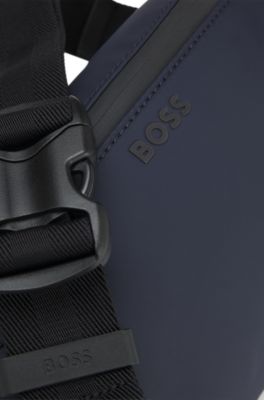 Sac ceinture en similicuir avec fermetures &eacute;clair r&eacute;fl&eacute;chissantes, Bleu fonc&eacute;