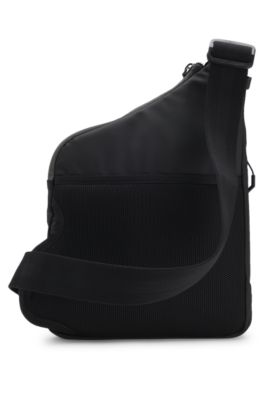 Sac &agrave; dos en similicuir avec d&eacute;tails r&eacute;fl&eacute;chissants, Noir