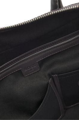 Bolsa de viaje de piel tejida con logo plateado, Marr&oacute;n oscuro
