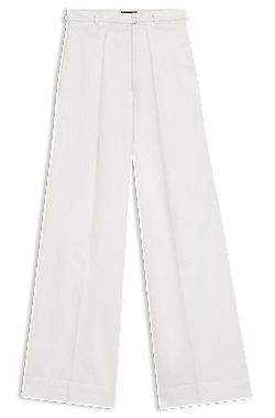 Wide-leg jeans with front pleats