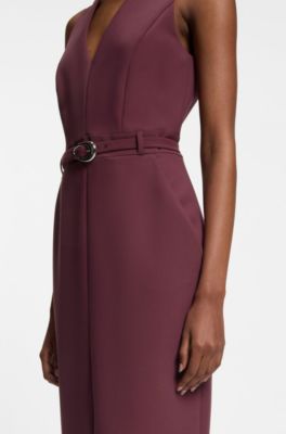 Vestido con escote en pico y detalle de hebilla, P&uacute;rpura oscuro