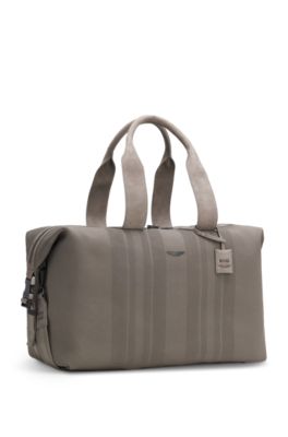 Bolsa de viaje BOSS x ASTON MARTIN de punto con ribetes de ante, Gris claro