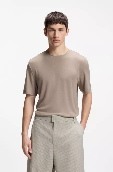 Slub-interlock T-shirt in a slim fit