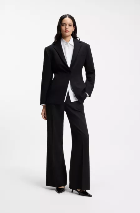 Regular-fit trousers in stretch seersucker