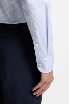 Camisa slim fit en sarga de algod&oacute;n de planchado f&aacute;cil, Celeste