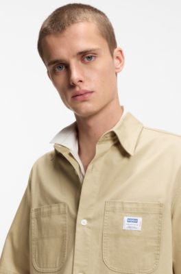 Camisa oversize fit en algod&oacute;n flameado con bolsillos cosidos, Beige