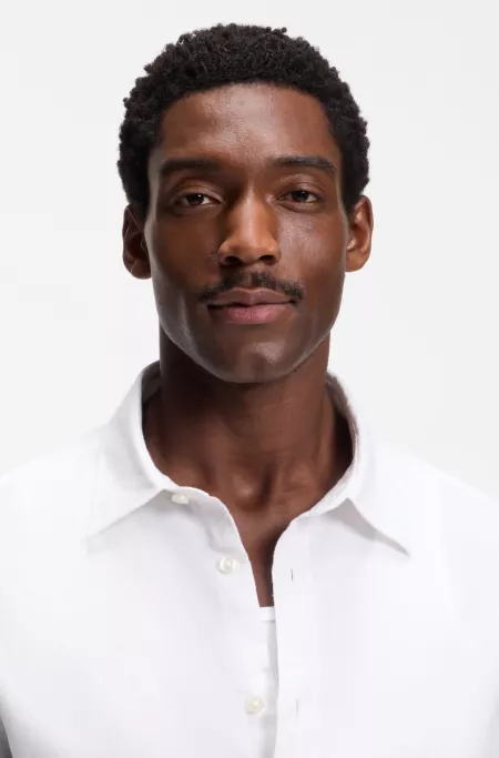 Slim-fit shirt in stretch linen