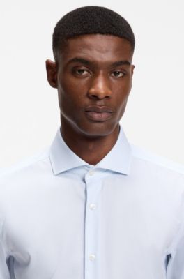 Camisa slim fit en sarga de algod&oacute;n estampado que no se arruga, Celeste