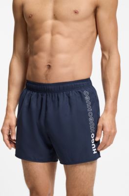 Ba&ntilde;ador tipo shorts con logos repetidos, Azul oscuro