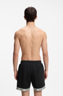 Short de bain en maille filet avec ruban logot&eacute; en jacquard, Noir