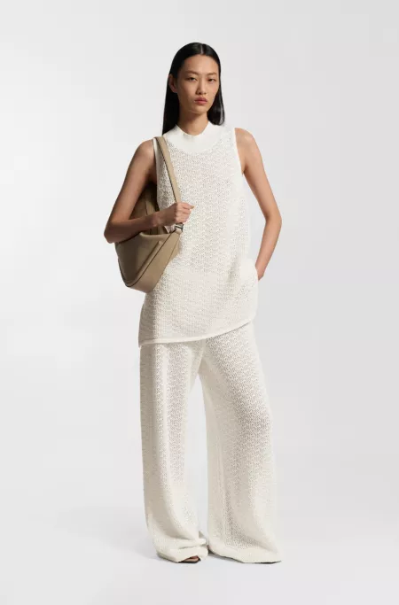 Cotton pants with micro-lace structure