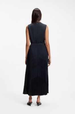 Pliss&eacute;-satin skirt with chevron pattern, Dark Blue