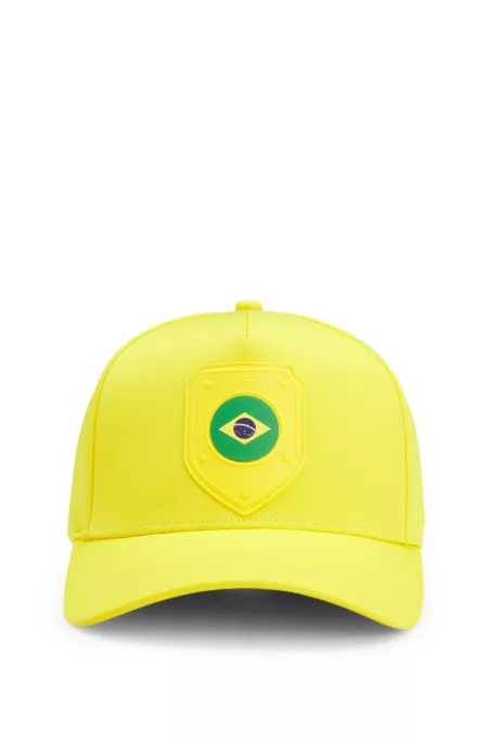 Logo cap in lustrous twill with country-flag badge