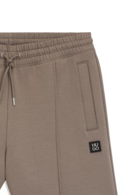Shorts de algod&oacute;n con logo apilado, Marr&oacute;n claro