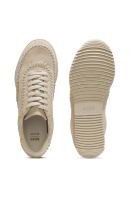 Baskets en cuir su&eacute;d&eacute; avec surpiq&ucirc;res, Beige clair